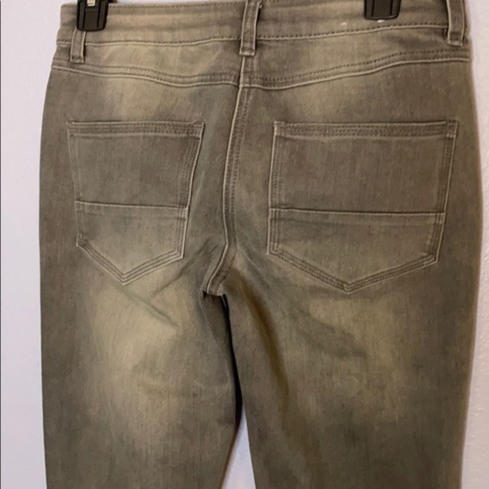 It’s denim jeans size 4 gray jeans - Picture 4 of 7